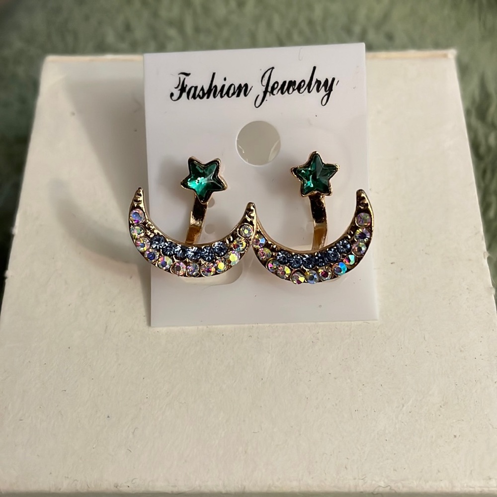 Moon Earrings🤑